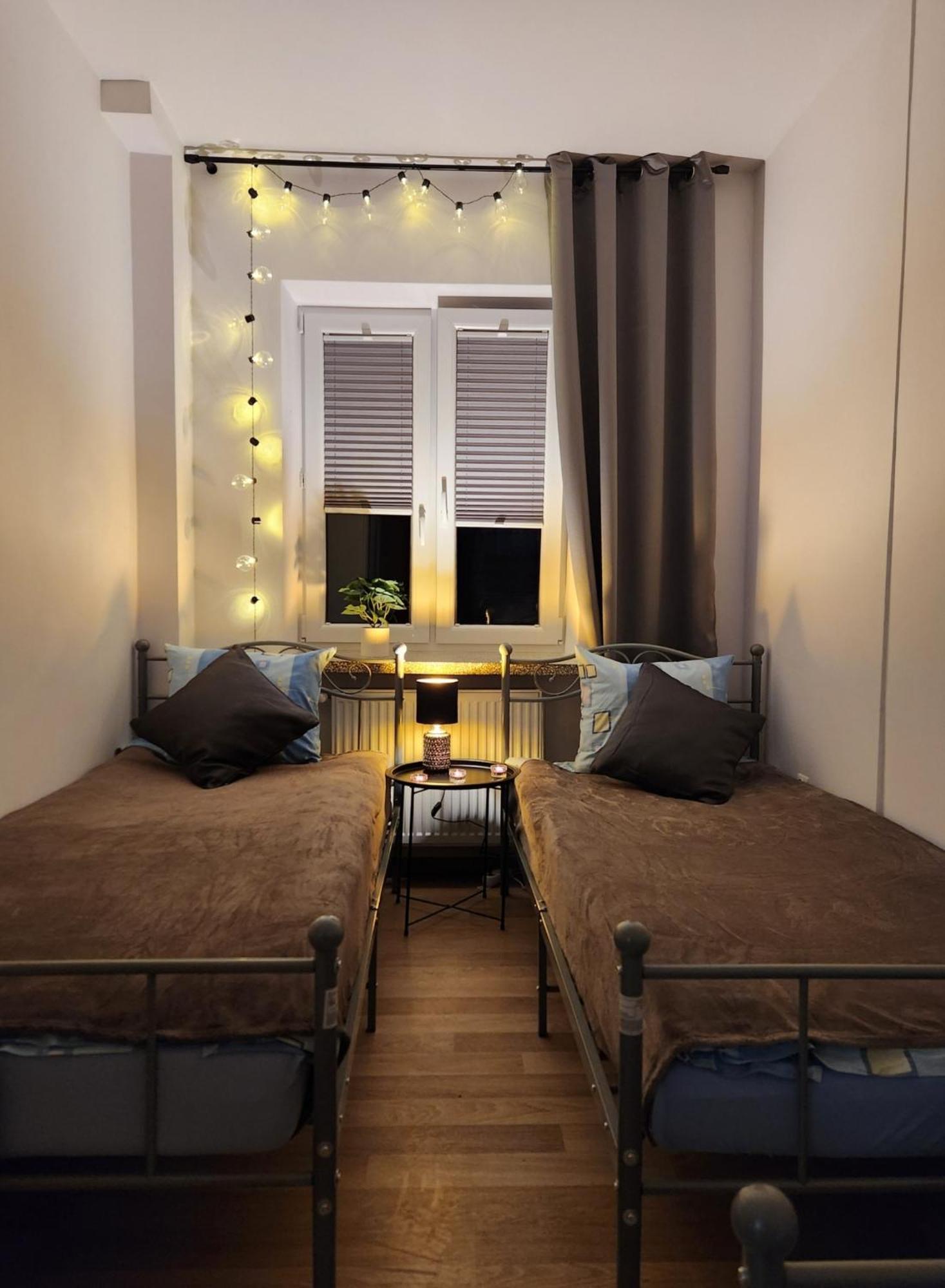 Pod Czapla Hostel Varsó Kültér fotó