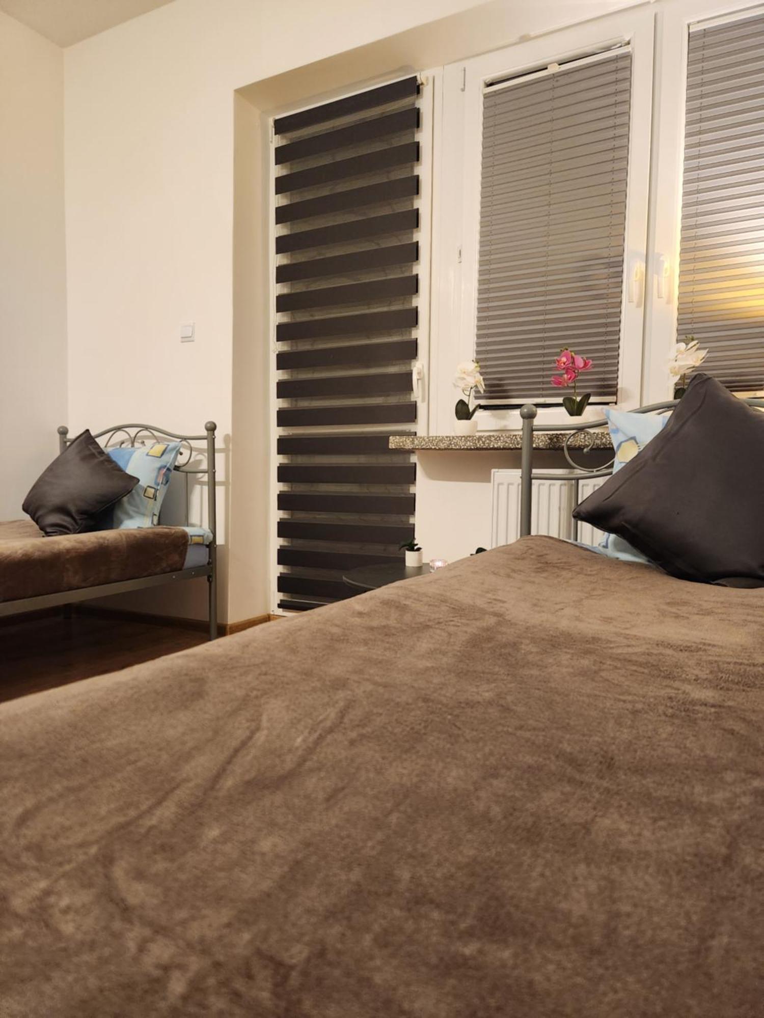 Pod Czapla Hostel Varsó Kültér fotó