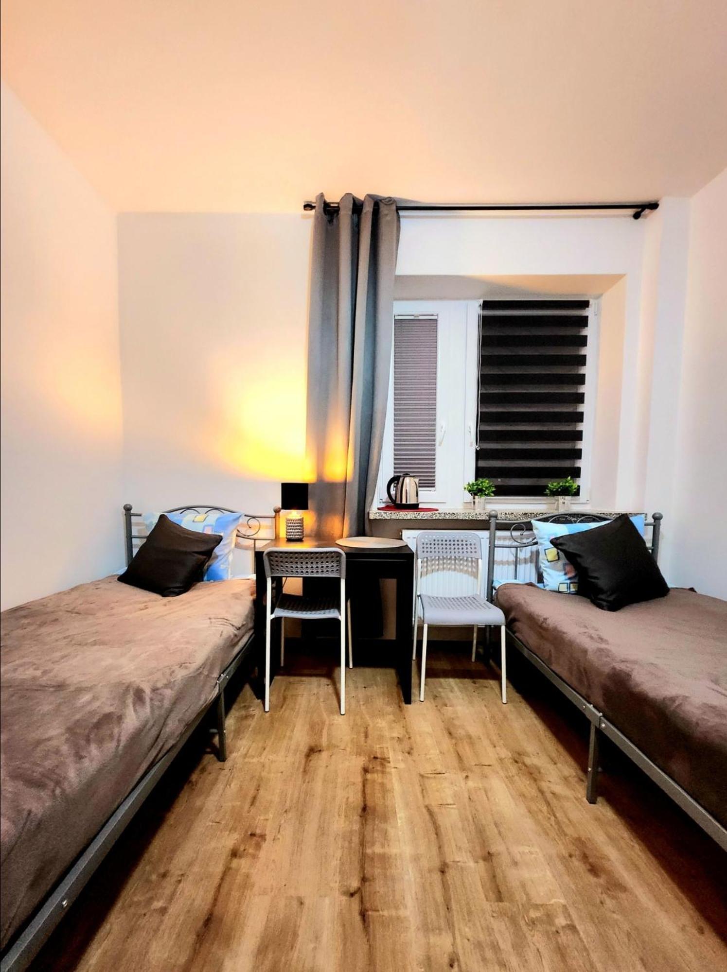 Pod Czapla Hostel Varsó Kültér fotó