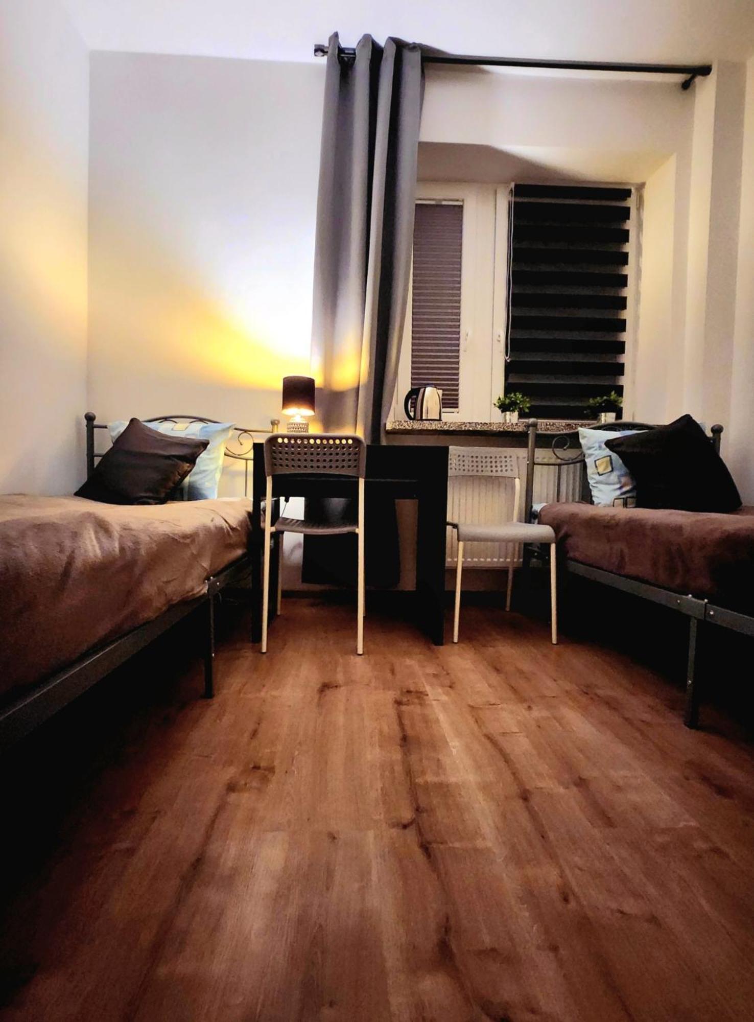 Pod Czapla Hostel Varsó Kültér fotó